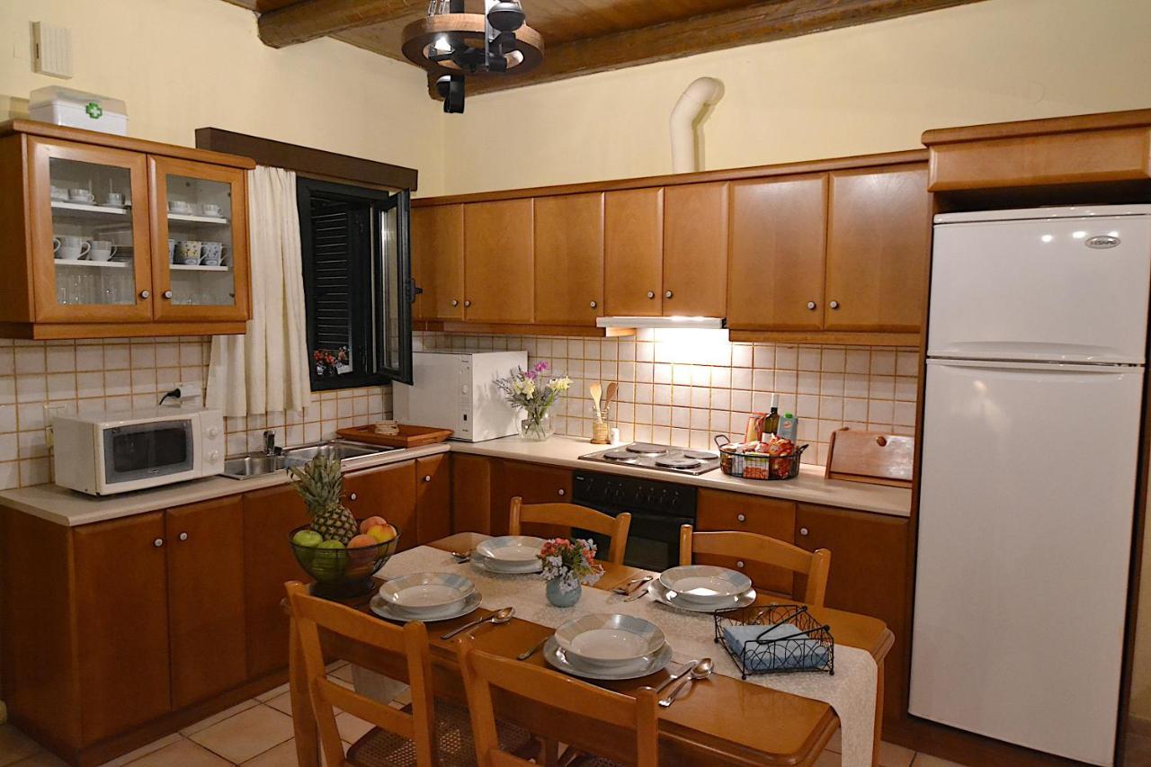 Christina Villas- Minoan Inland Pentamodi Екстер'єр фото