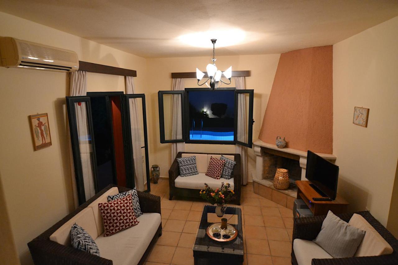 Christina Villas- Minoan Inland Pentamodi Екстер'єр фото