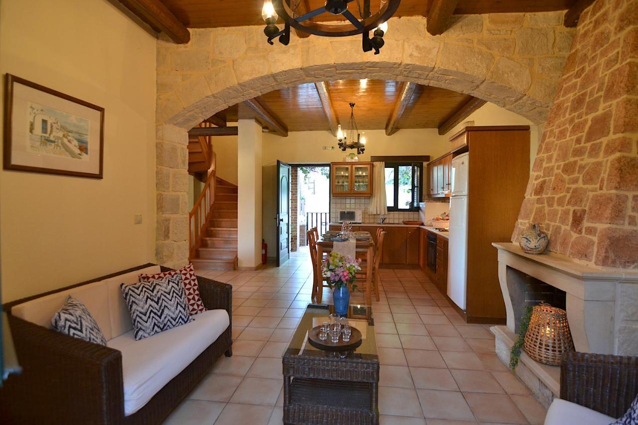 Christina Villas- Minoan Inland Pentamodi Екстер'єр фото